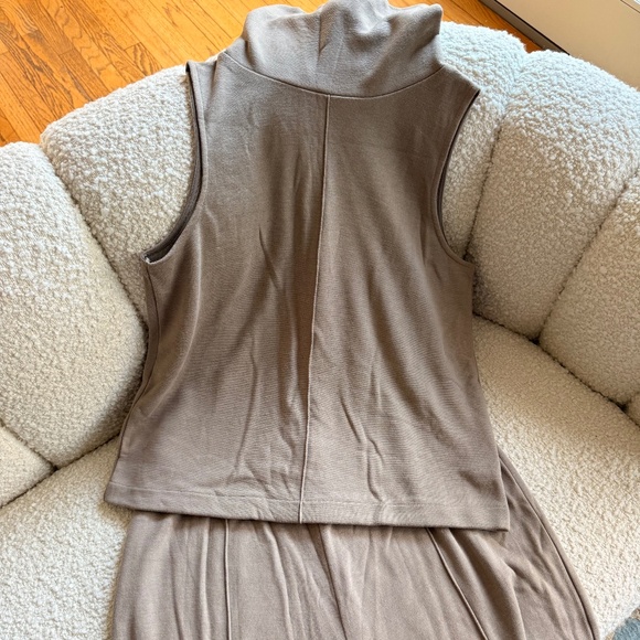 ✨ NWT Aritzia The Group Hideaway Pant: Nomad Taupe (Size XL) - Picture 6 of 6